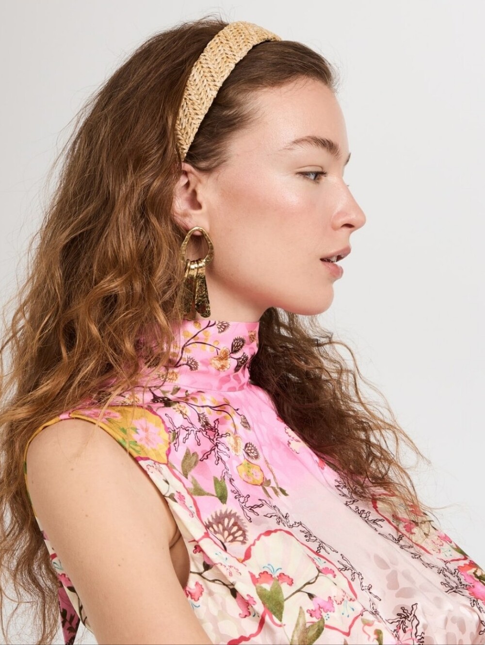 LELE SADOUGHI RAFFIA BESSETTE HEADBAND IN NATURAL COLOR
